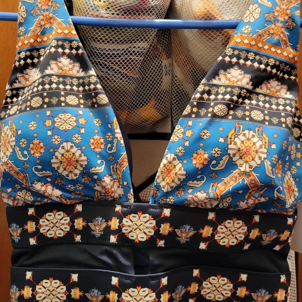 Swimsuits for all one piece - Picture 2 of 8